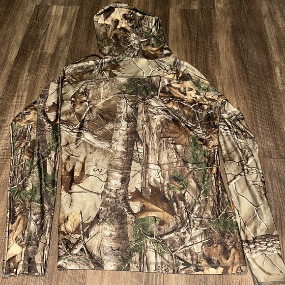 SHE Brand Camo 1/4 Zip Hooded EUC size L - Picture 4 of 4